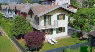 VILLETTA A SCHIERA DI RECENTE COSTRUZIONE