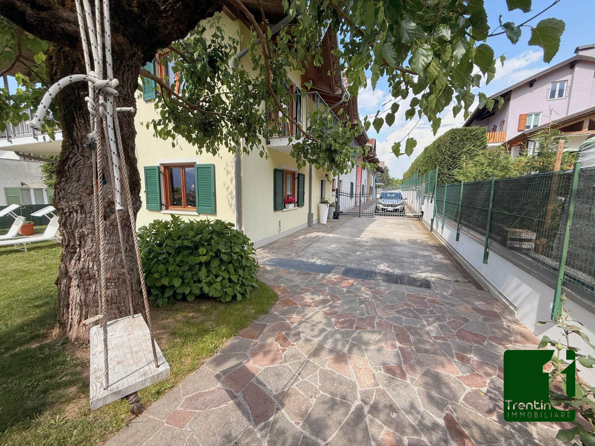 VILLETTA A SCHIERA DI RECENTE COSTRUZIONE