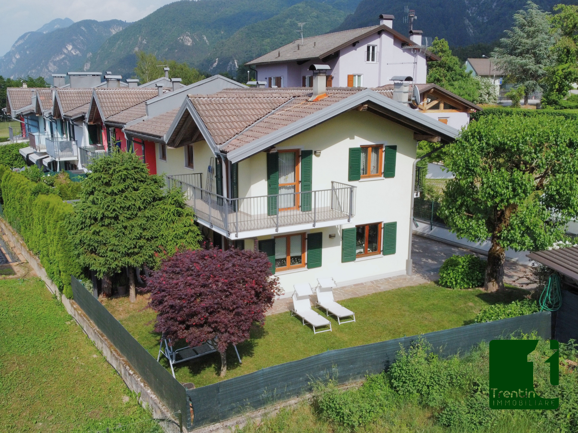 VILLETTA A SCHIERA DI RECENTE COSTRUZIONE