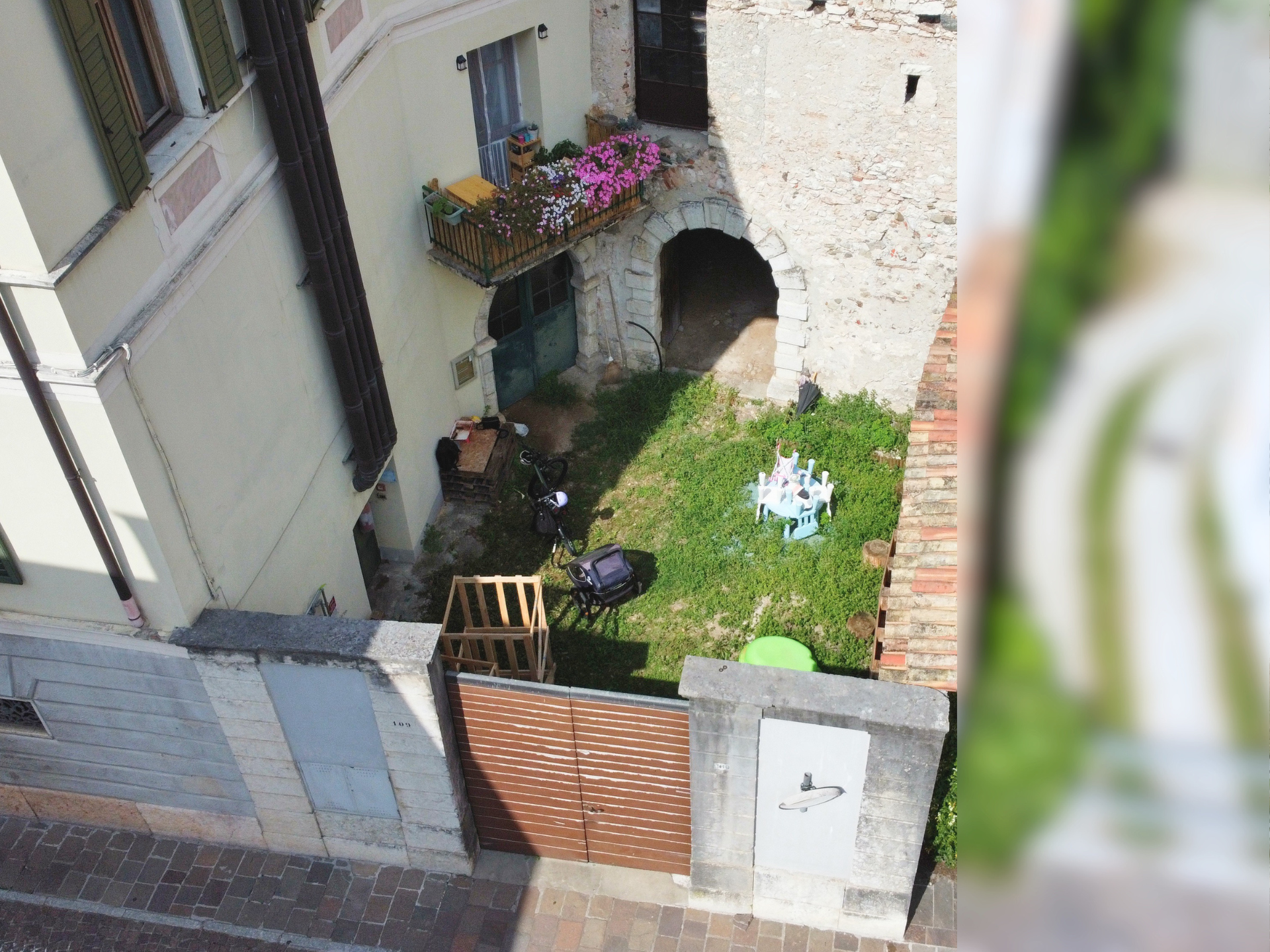 PORZIONE DI CASA DA RISTRUTTURARE