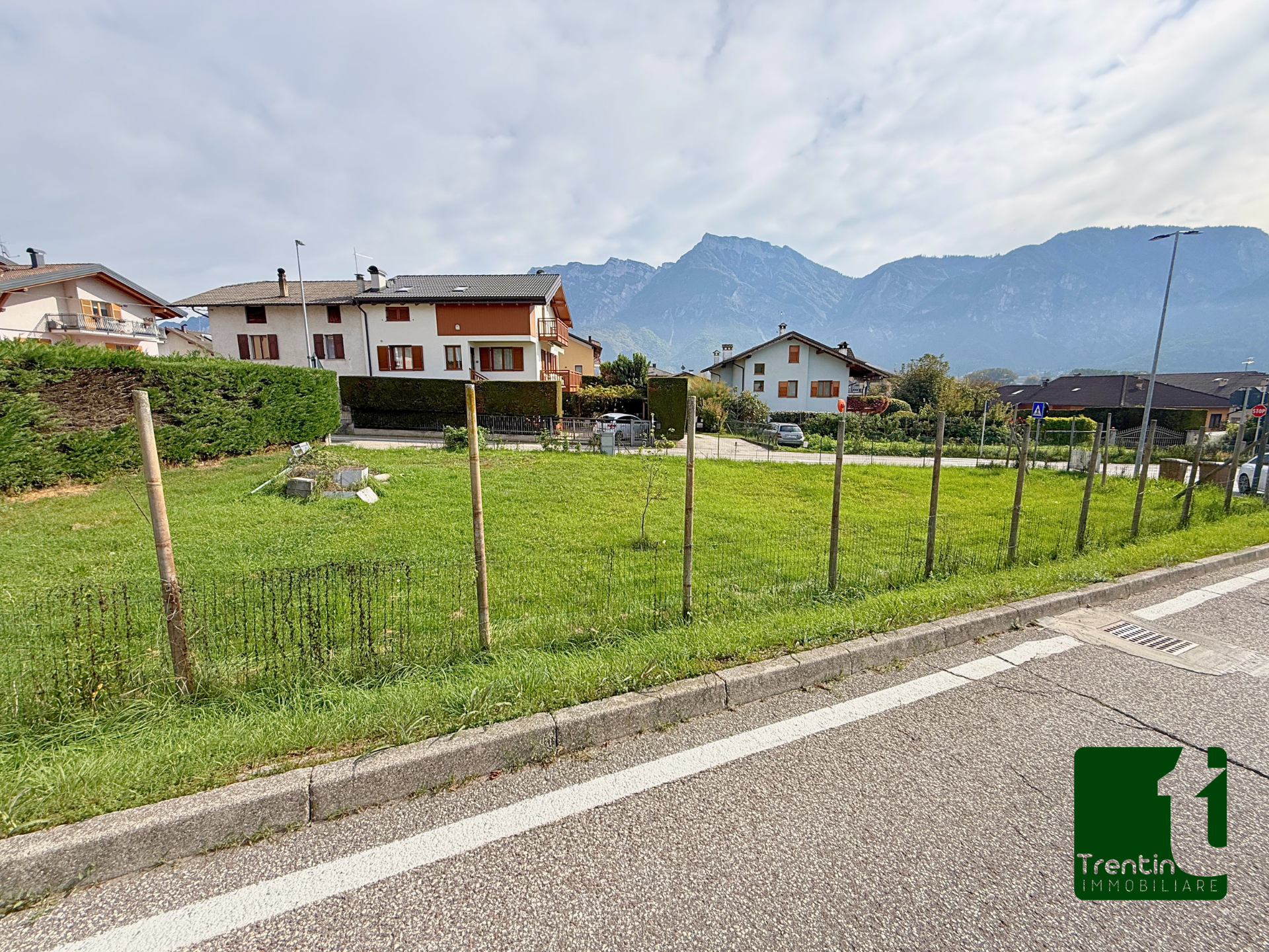 TERRENO EDIFICABILE A POCHI PASSI DAL LAGO